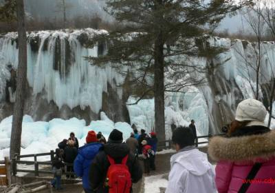 【私享家小团】成都到九寨沟+黄龙+三星堆博物馆+李白故里汽车VIP三日游、九寨沟商务小团三日游多少钱