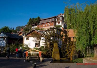 【懒人.俱乐部】成都到昆明、大理、丽江、香格里拉双飞一卧八日游、去云南旅游多少钱、云南旅游线路报价