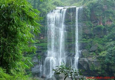 成都到蜀南竹海、李庄古镇土豪汽车二日游、蜀南竹海旅游多少钱、蜀南竹海旅游线路报价