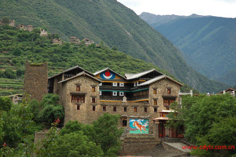 765647_2010819104537_4