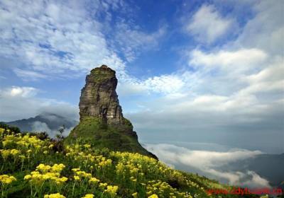 【纯净贵州】成都到贵州双动五日游+黄果树瀑布+荔波小七孔+西江千户苗寨+青岩古镇+甲秀楼+头等舱保姆车+一晚五星住宿、贵州五日游多少钱、贵州旅游团五天多少钱