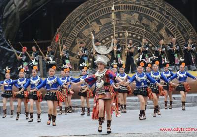 【全景贵州】织金洞、平塘天眼射电望远镜、黄果树大瀑布、荔波大小七孔、西江千户苗寨、梵净山、丹寨万达小镇、遵义会址双动 8 日游、贵州旅游多少钱、贵州旅游线路报价