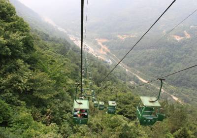 成都到九皇山+猿王洞温泉滑雪乐享纯玩二日游、九皇山旅游多少钱、九皇山旅游线路报价